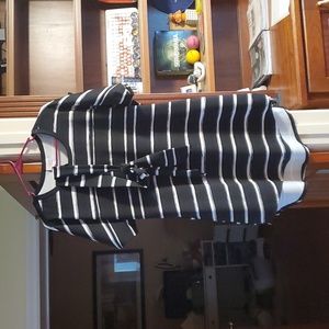 Lularoe XL Mitzi, black and white striped